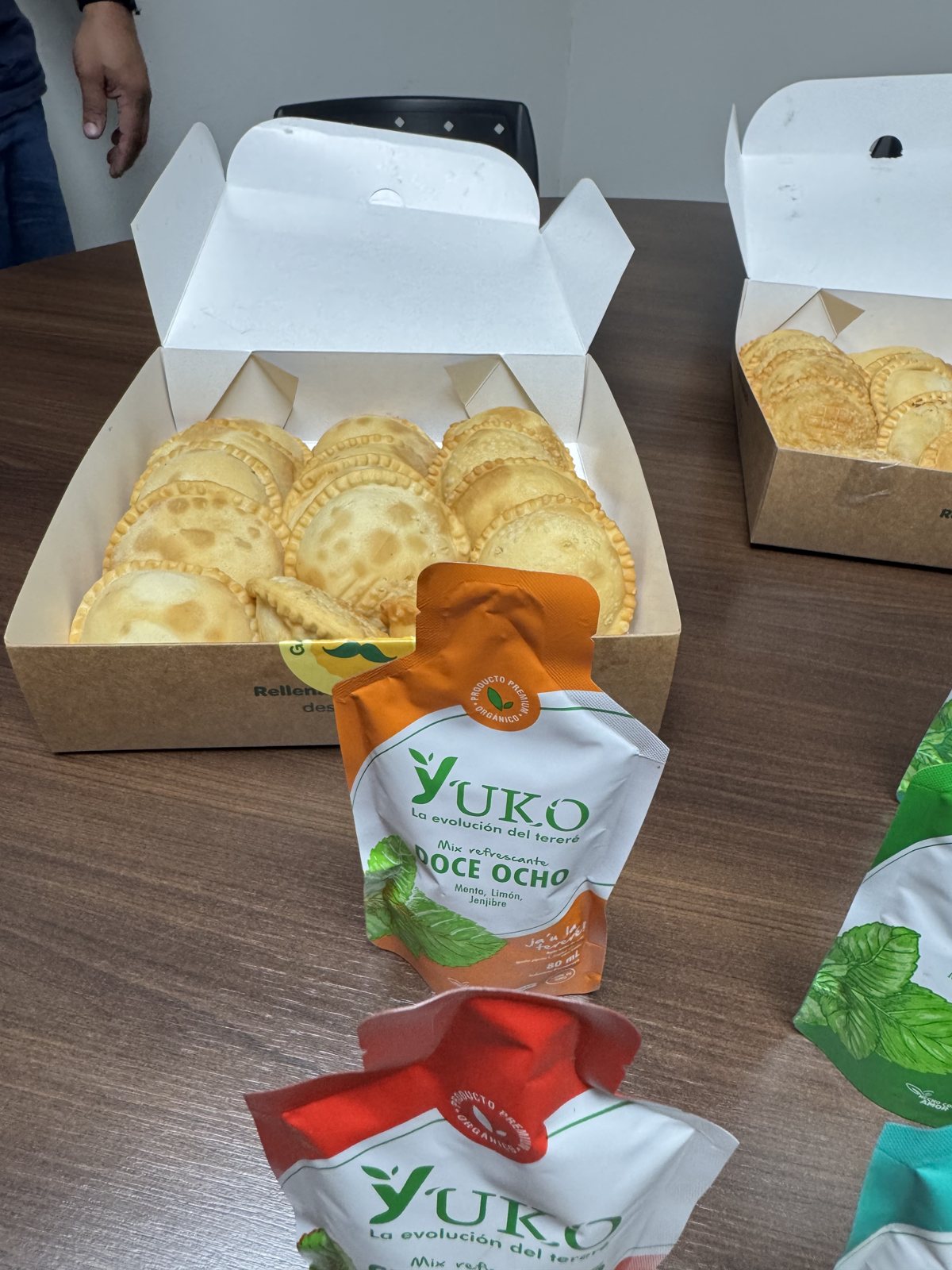 YUKO con empanadas